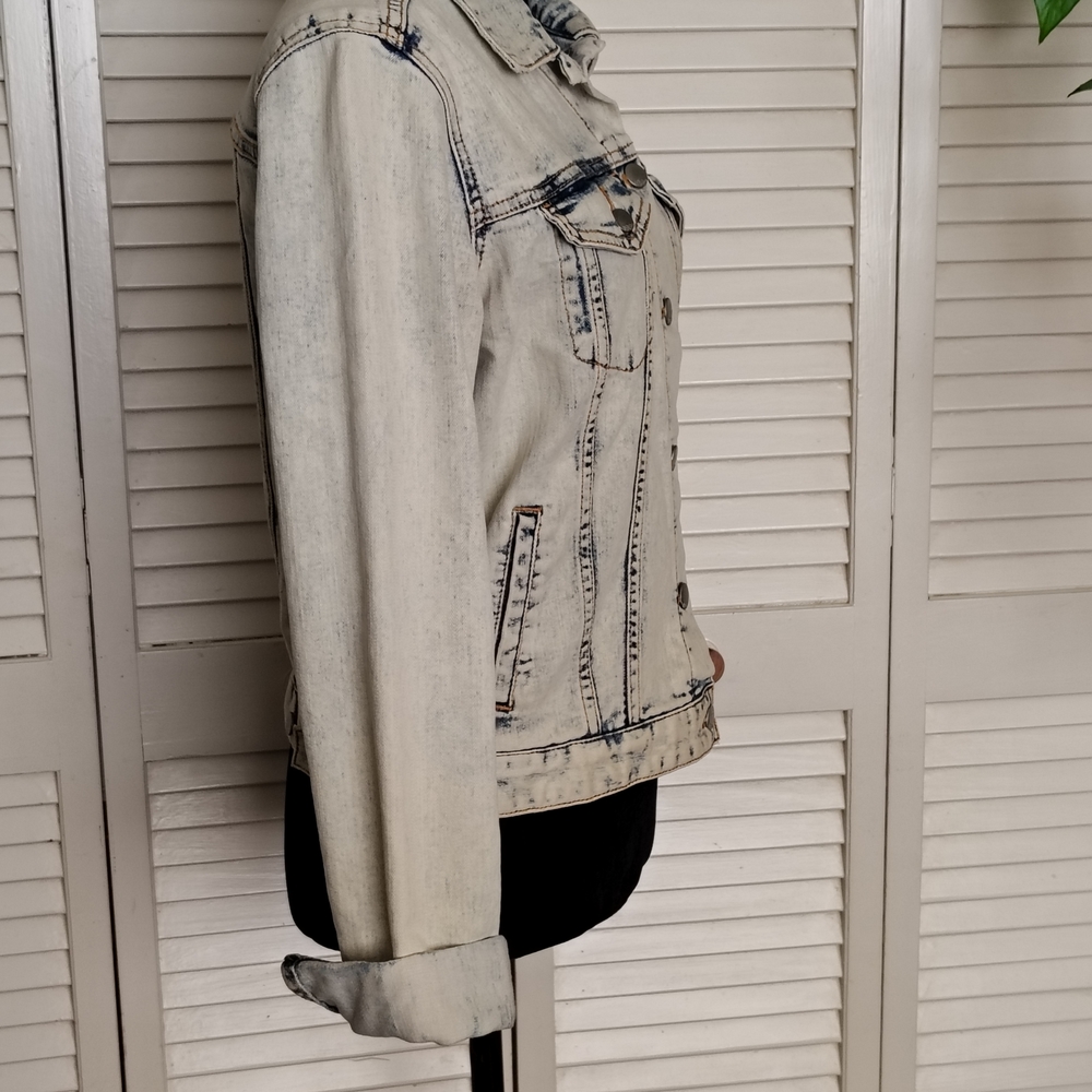 GAP Light Wash Blue/White Denim Jacket Size S – Like New - Picture 3 of 9